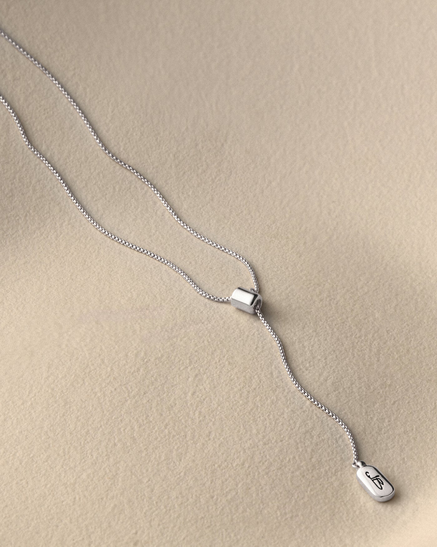 Leon Pendant Necklace