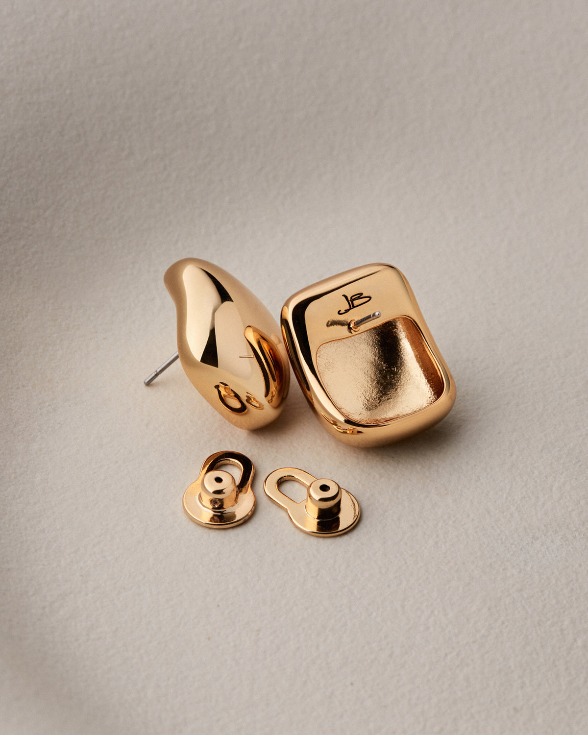Small Tate Earrings