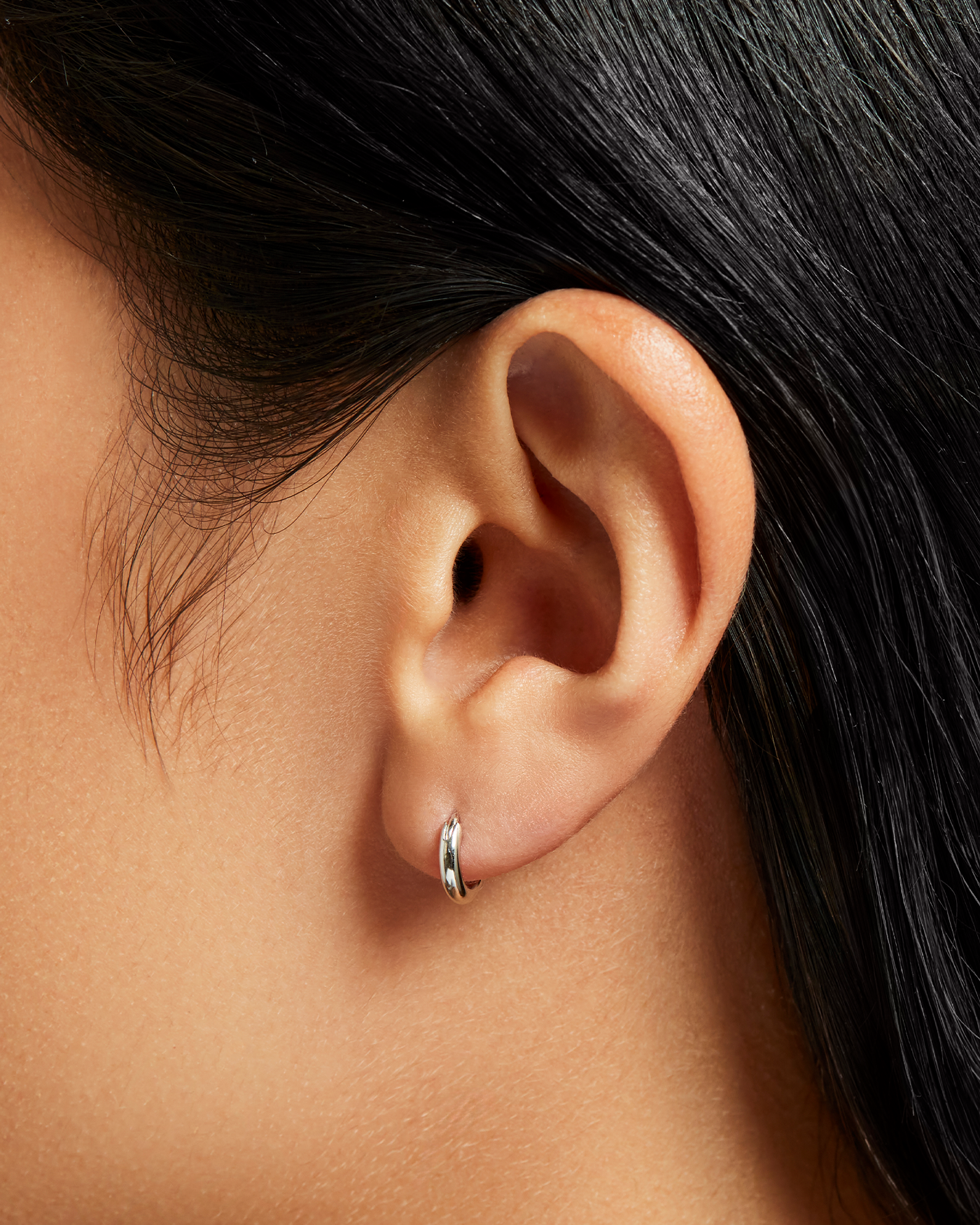 14K White Gold Huggie