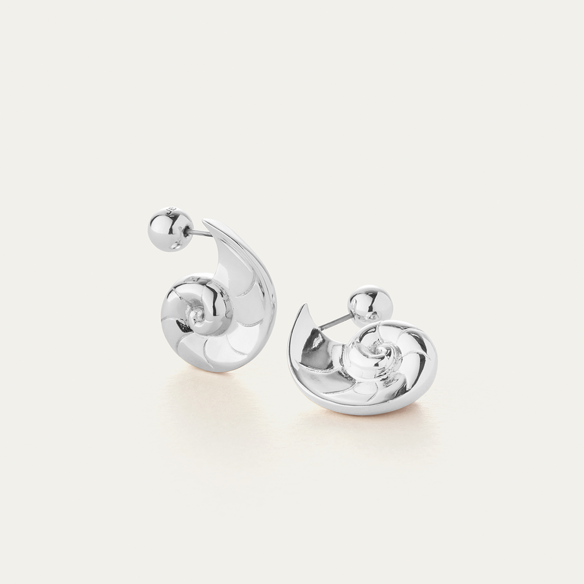 JB3394_HPS_Dylan_Earrings_1.