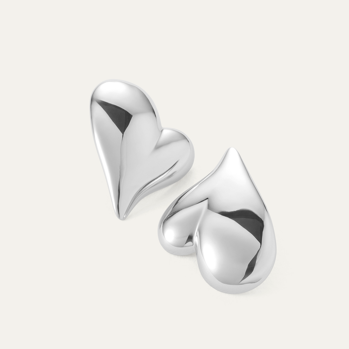 JB3427_MegaArtHeartButtonEarri JB3427_MegaArtHeartButtonEarri