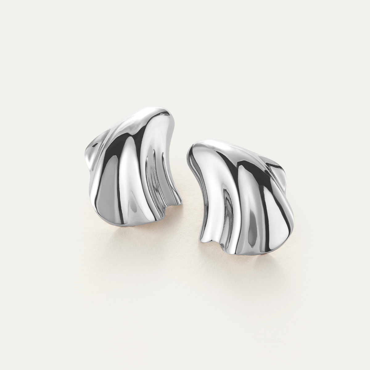 カナダ発【JENNY BIRD】ディランイヤリング 関税込 Dylan Earrings | Medium Gold Nautilus Earrings | JENNY BIRD
