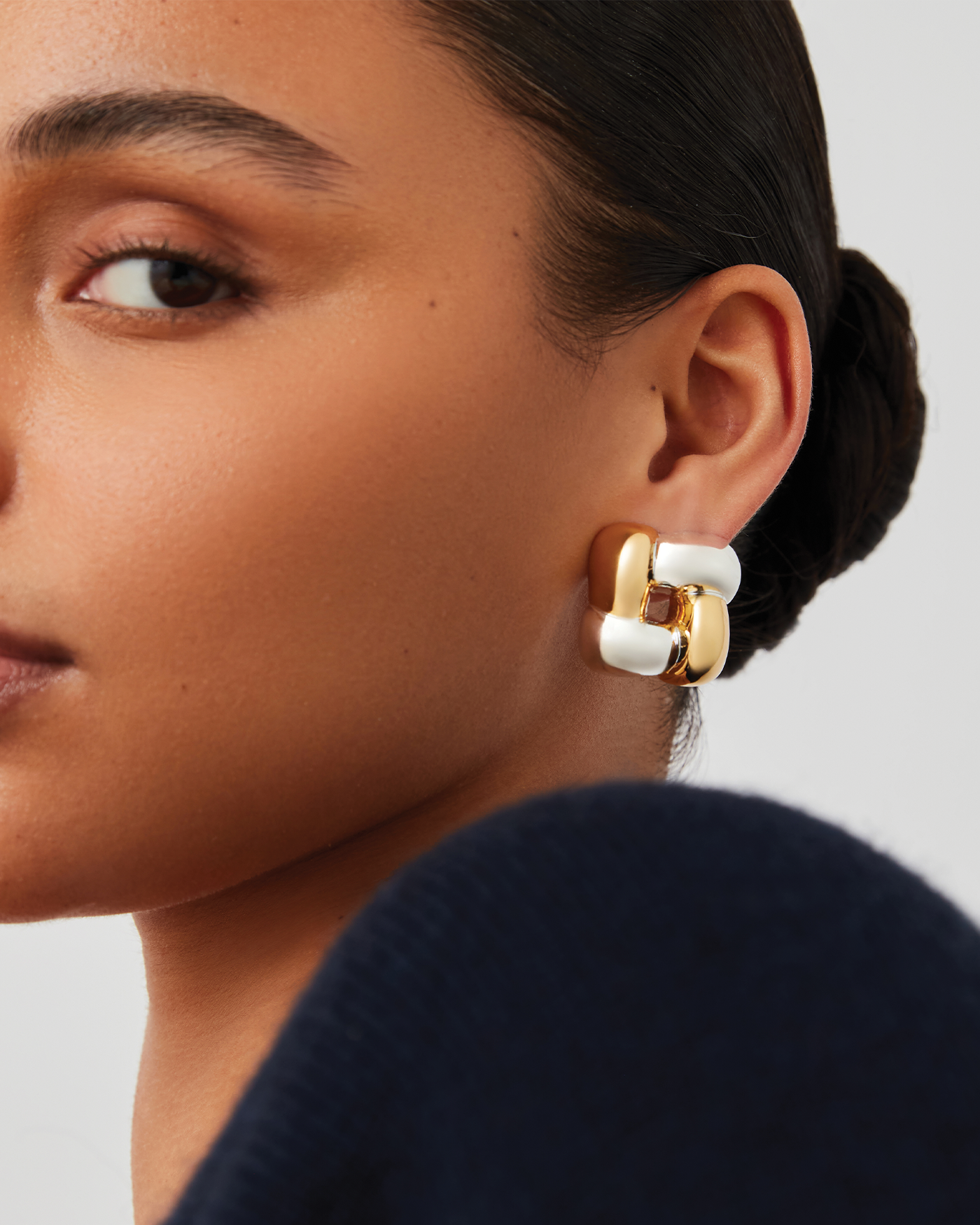 Medium Woven Square Earrings