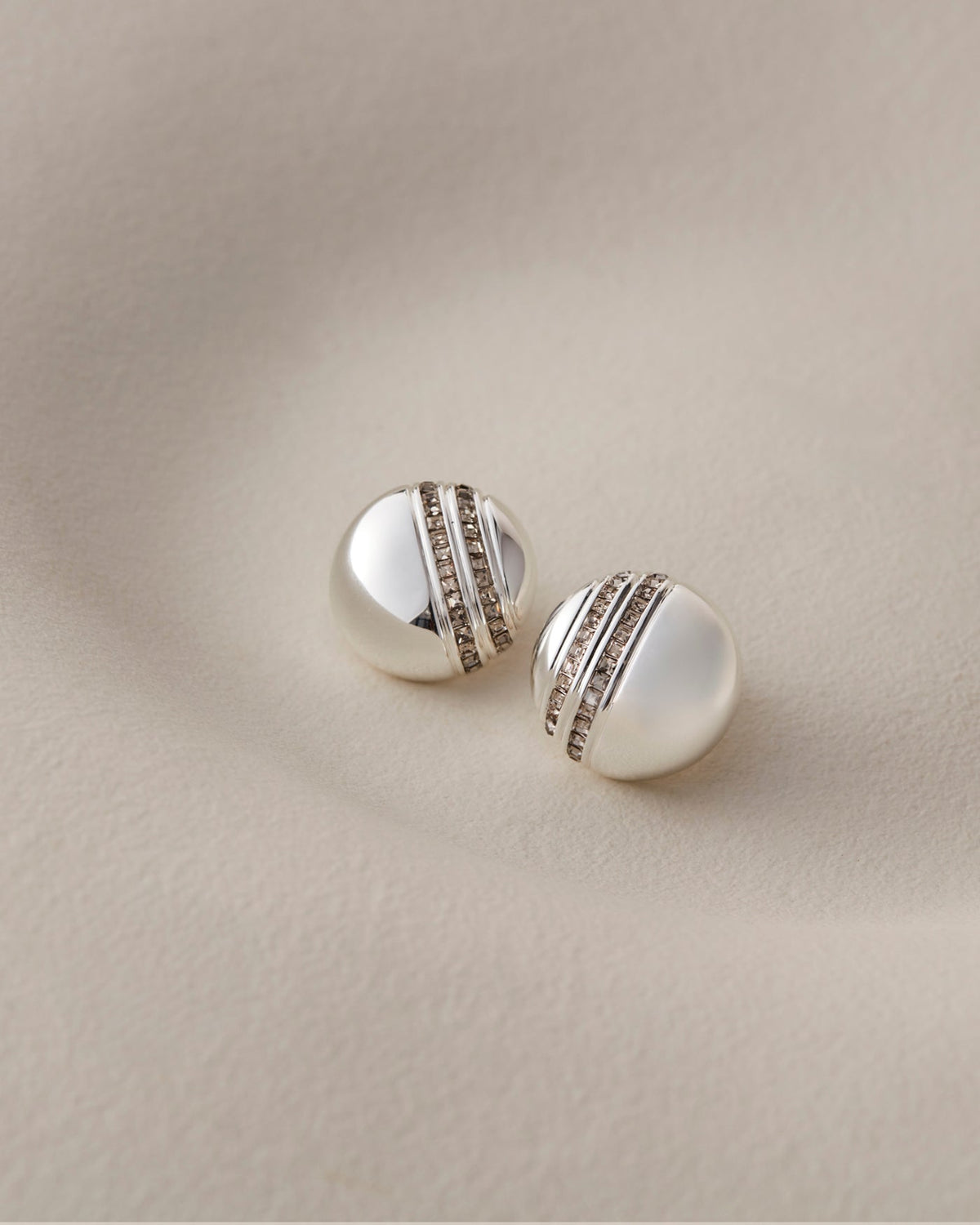 Small Lowe Earrings