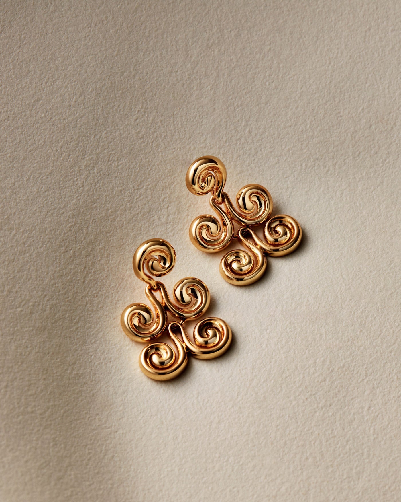 Jenny Bird Medium Nico gold swirl chandelier earrings