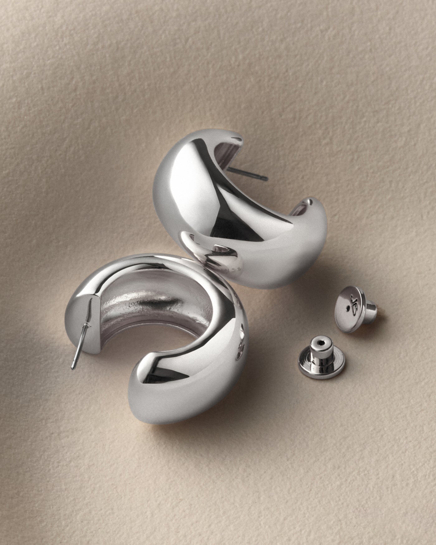 Gia Hoop Earrings