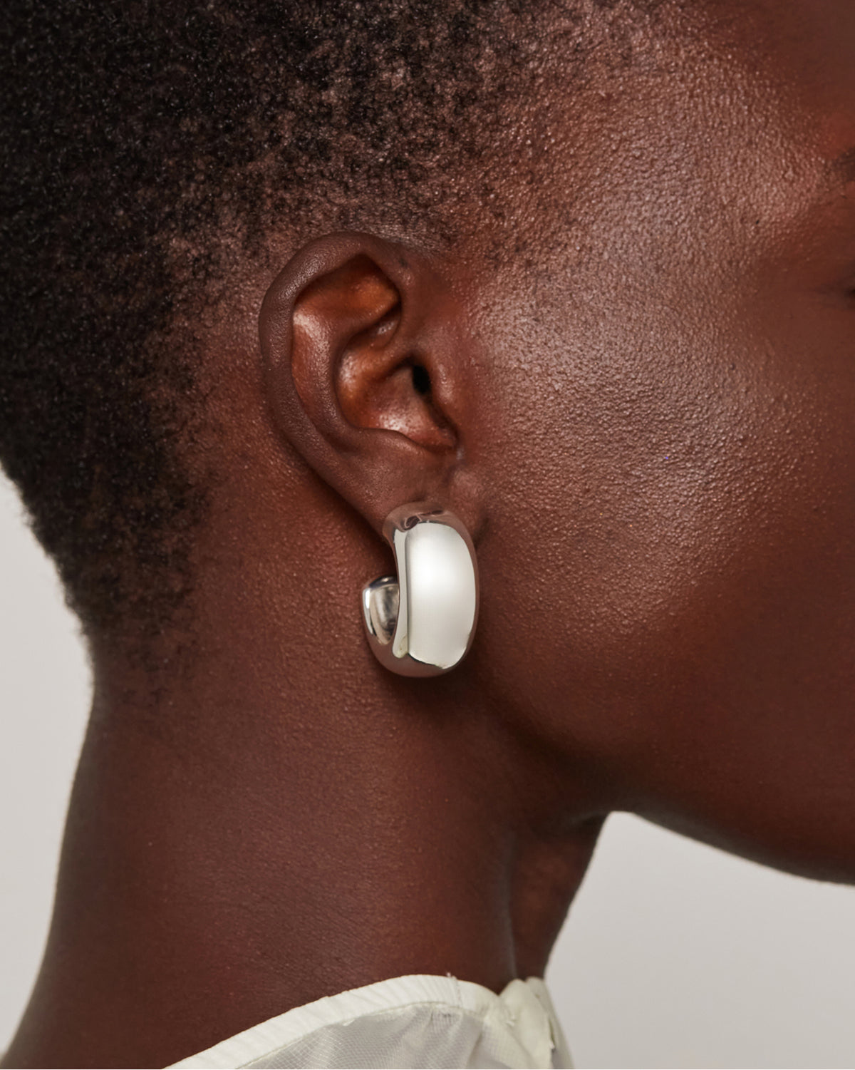 Gia Hoop Earrings