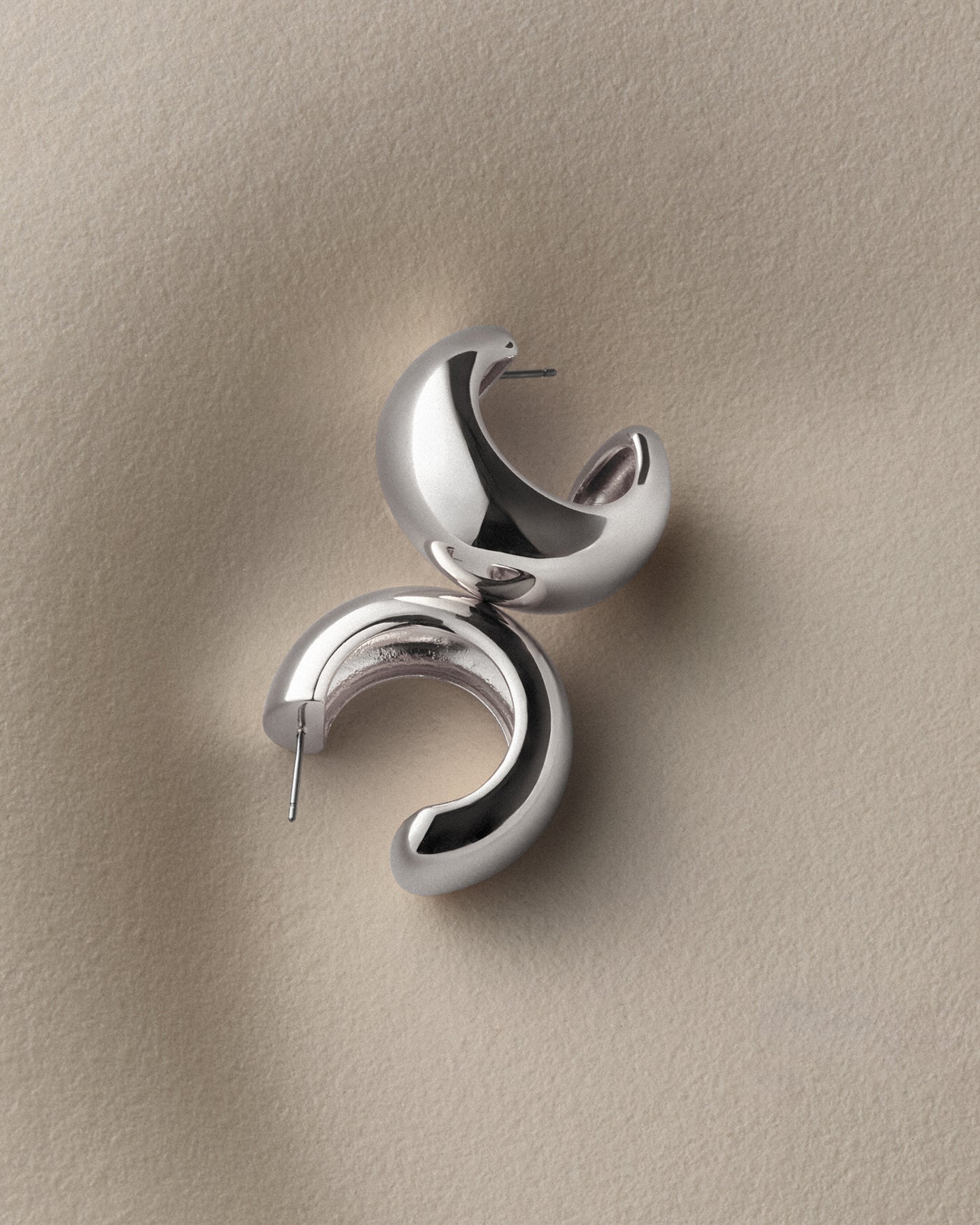 Gia Hoop Earrings