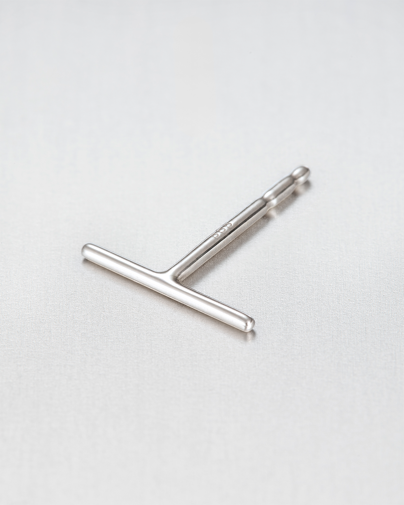 14K White Gold Bar Stud
