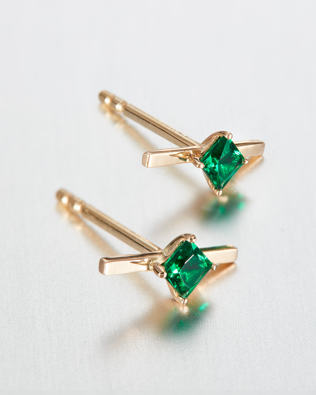 14K Princess Cut Emerald Bar Stud Earrings